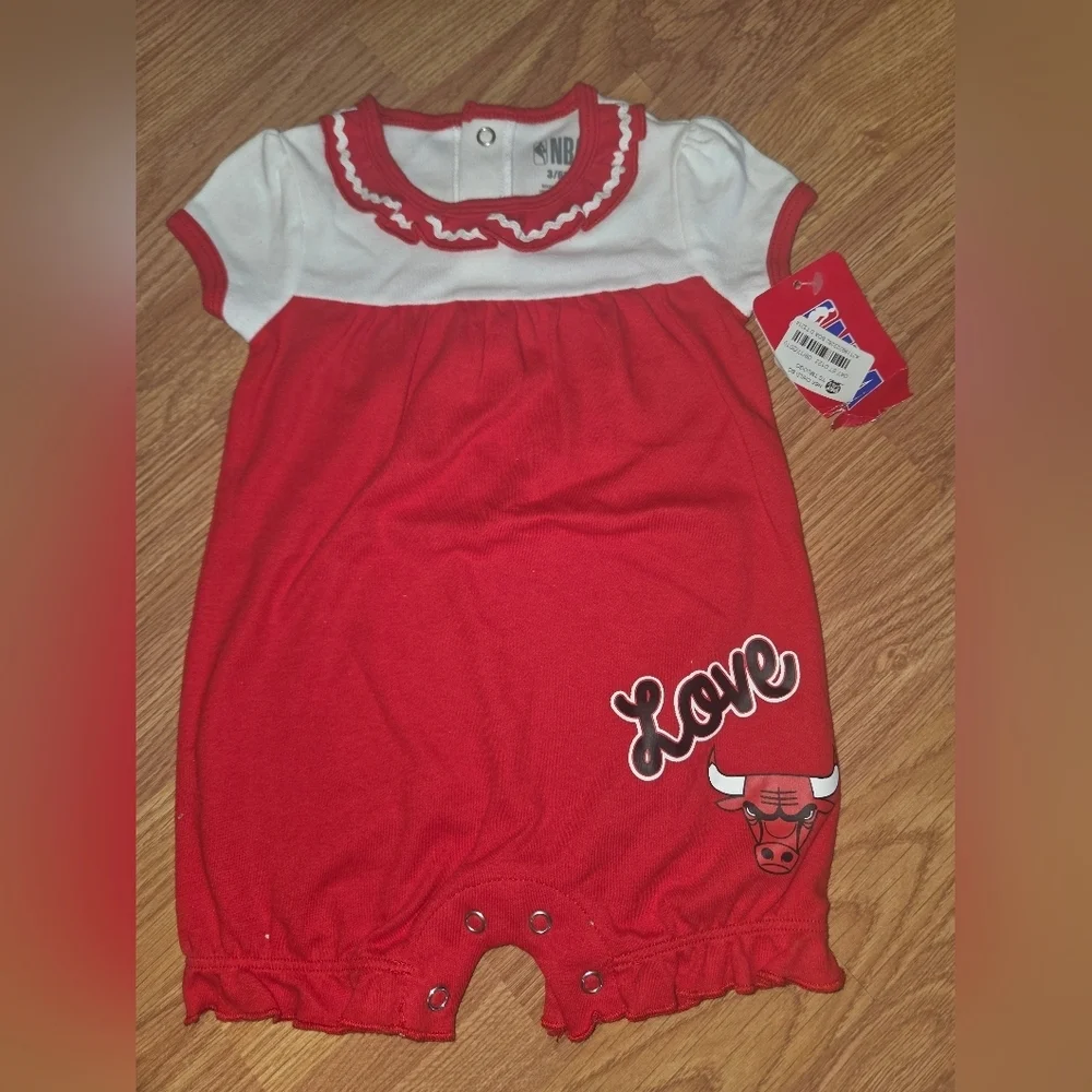 NBA Chicago Bulls Baby Fan Romper 3-6 Months NWT 100% Cotton Basketball Red